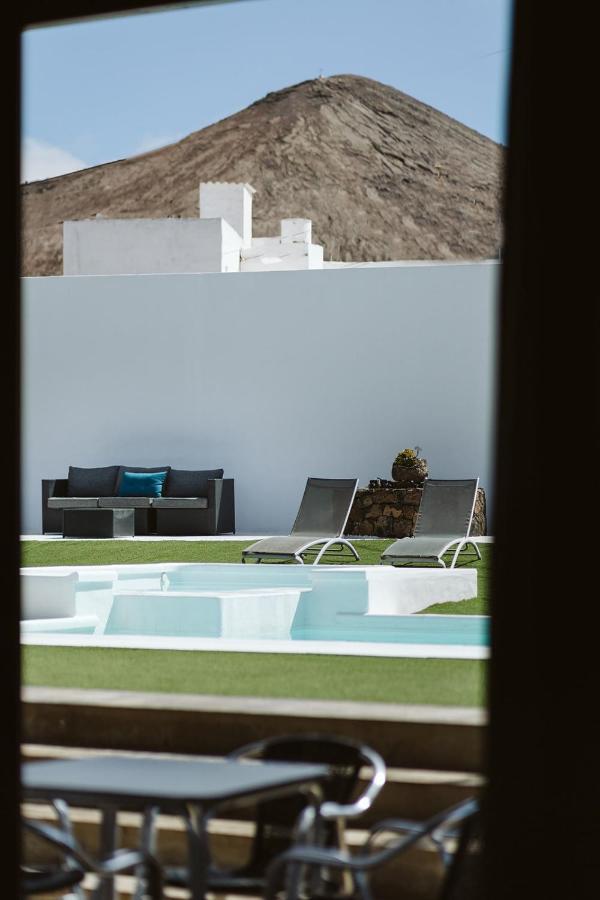 Hotelito Rural Flor De Timanfaya Тинахо Екстериор снимка