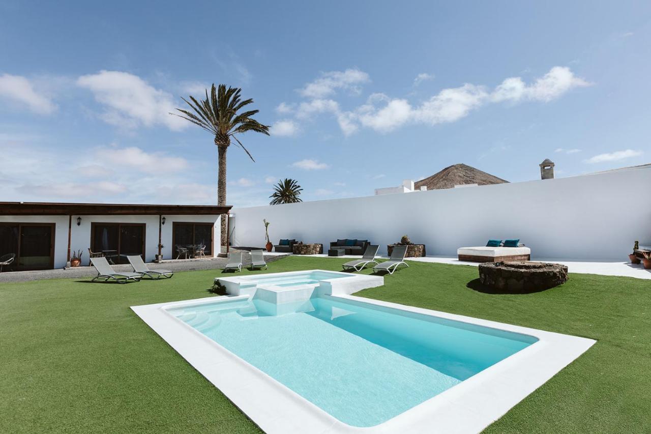 Hotelito Rural Flor De Timanfaya Тинахо Екстериор снимка