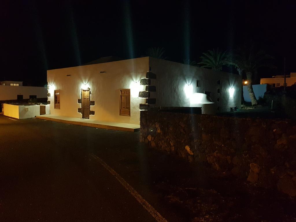 Hotelito Rural Flor De Timanfaya Тинахо Екстериор снимка