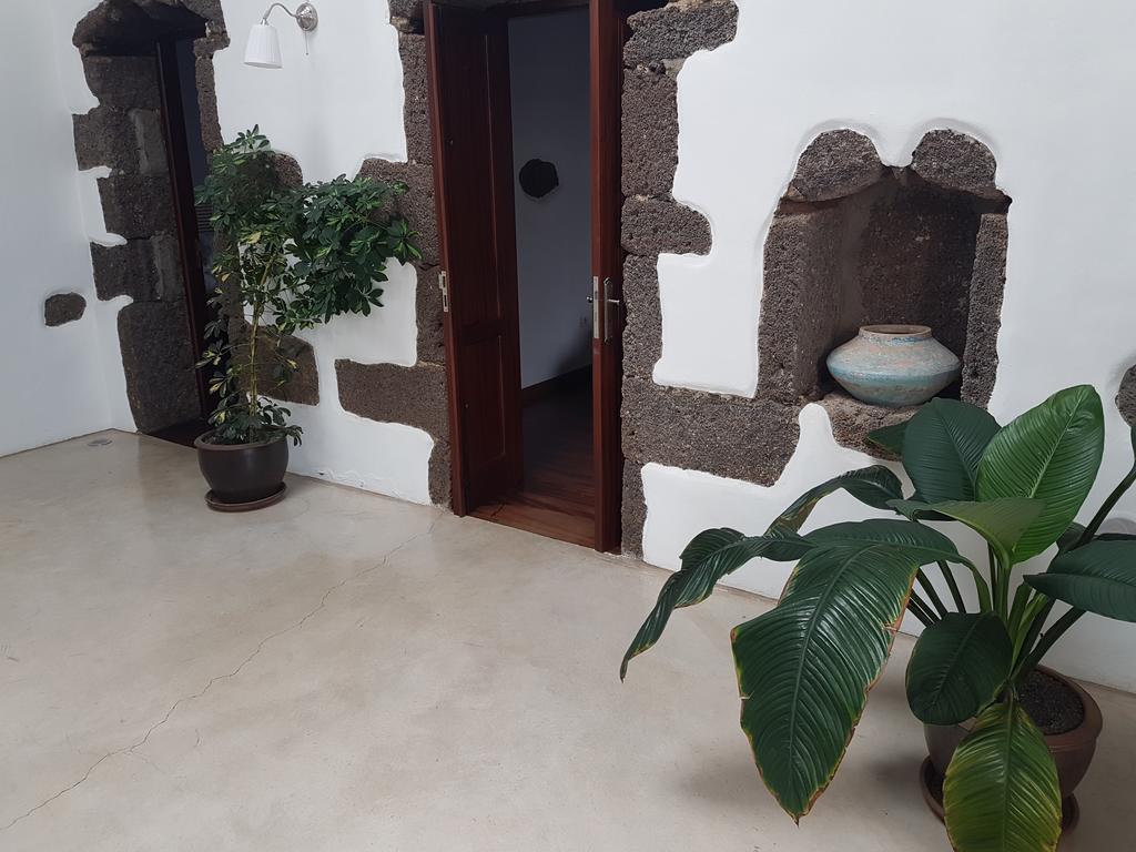 Hotelito Rural Flor De Timanfaya Тинахо Екстериор снимка