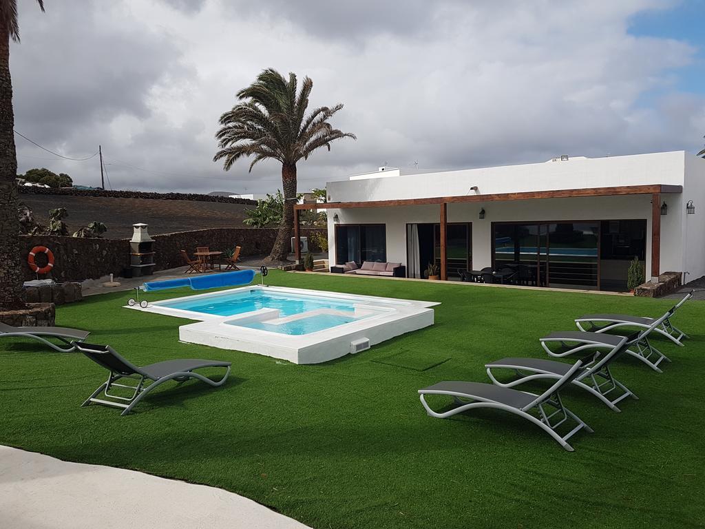 Hotelito Rural Flor De Timanfaya Тинахо Екстериор снимка