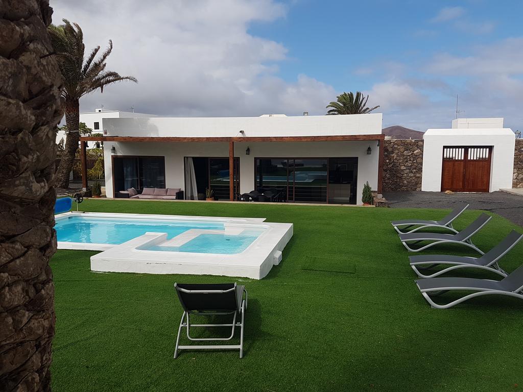 Hotelito Rural Flor De Timanfaya Тинахо Екстериор снимка