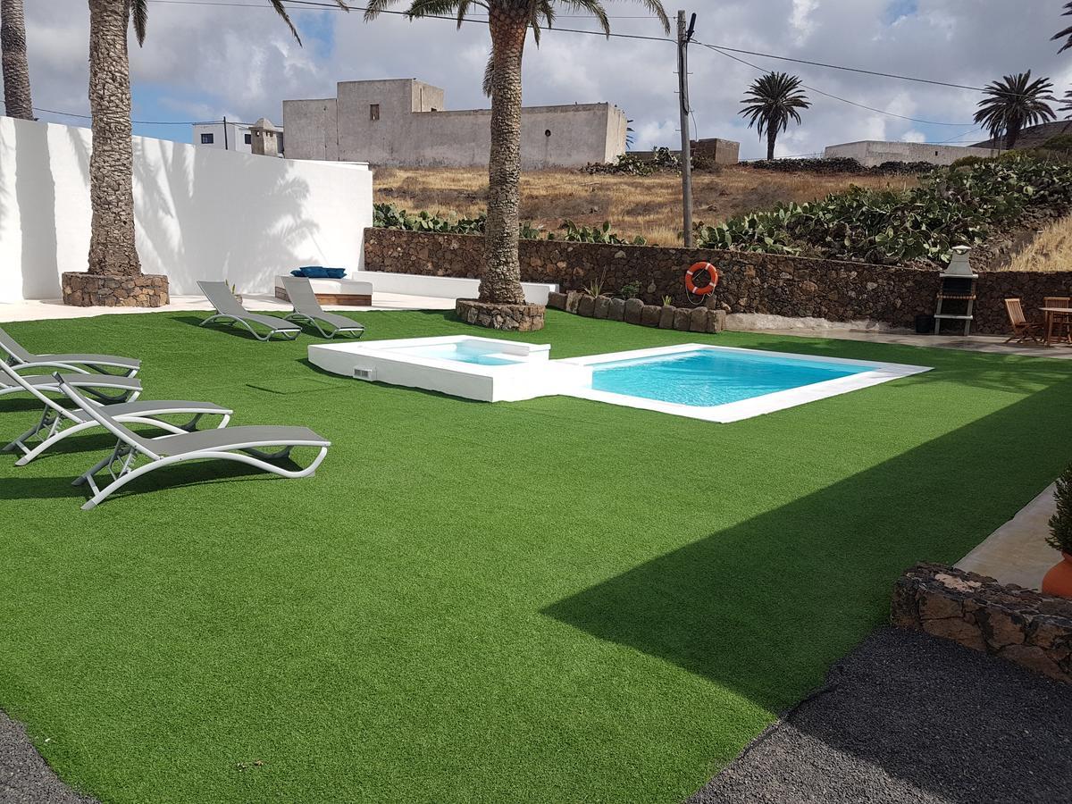 Hotelito Rural Flor De Timanfaya Тинахо Екстериор снимка