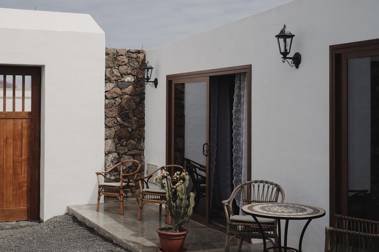 Hotelito Rural Flor De Timanfaya Тинахо Екстериор снимка