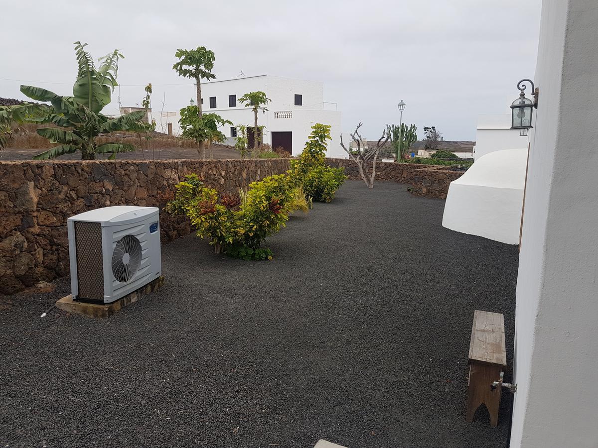 Hotelito Rural Flor De Timanfaya Тинахо Екстериор снимка